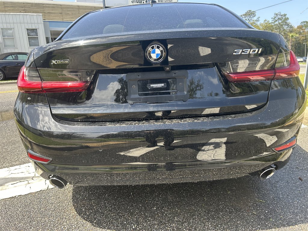 2021 BMW 3-Series 330xi photo