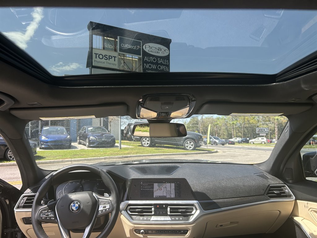 2021 BMW 3-Series 330xi photo