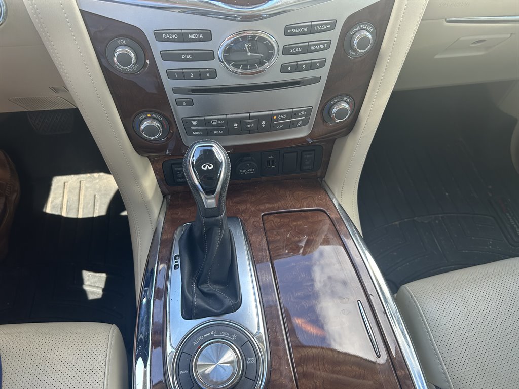 2019 Infiniti QX80 Luxury photo
