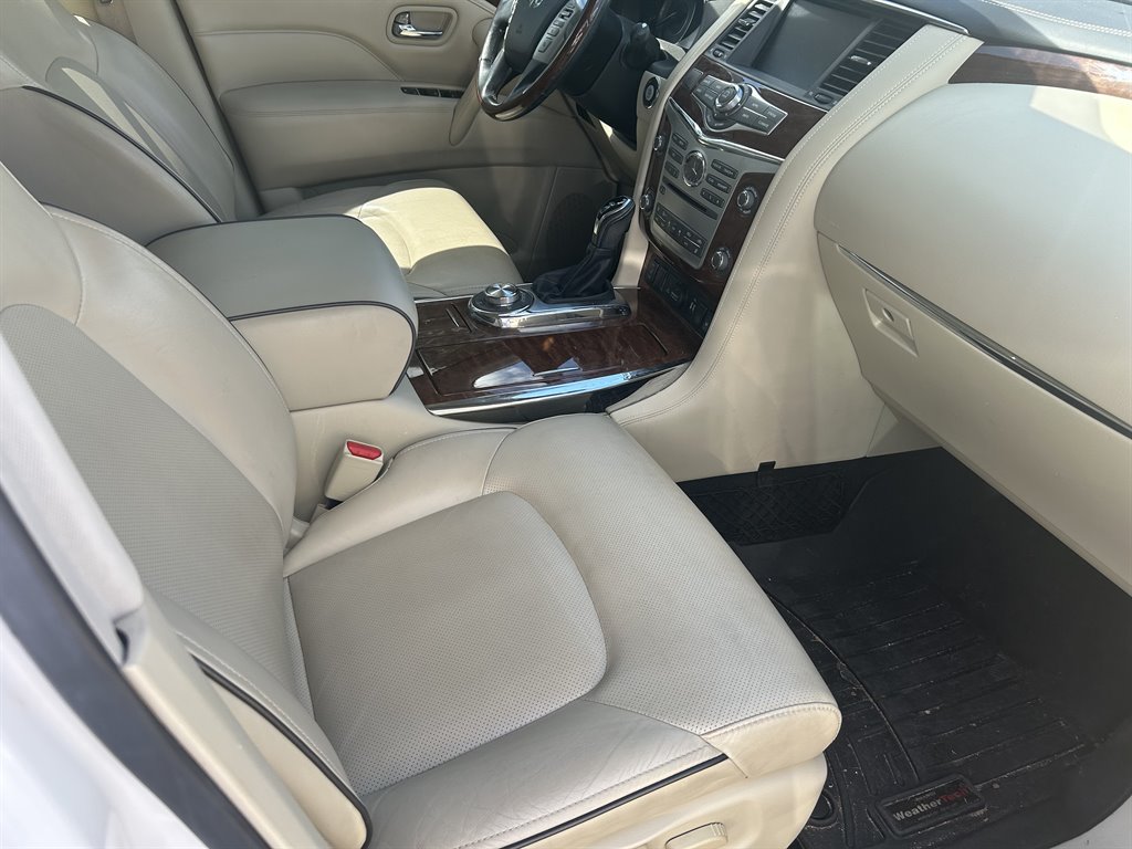 2019 Infiniti QX80 Luxury photo