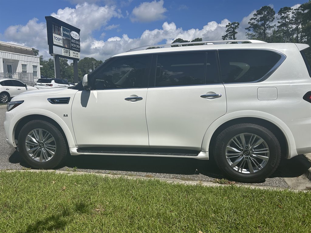 2019 Infiniti QX80 Luxury photo