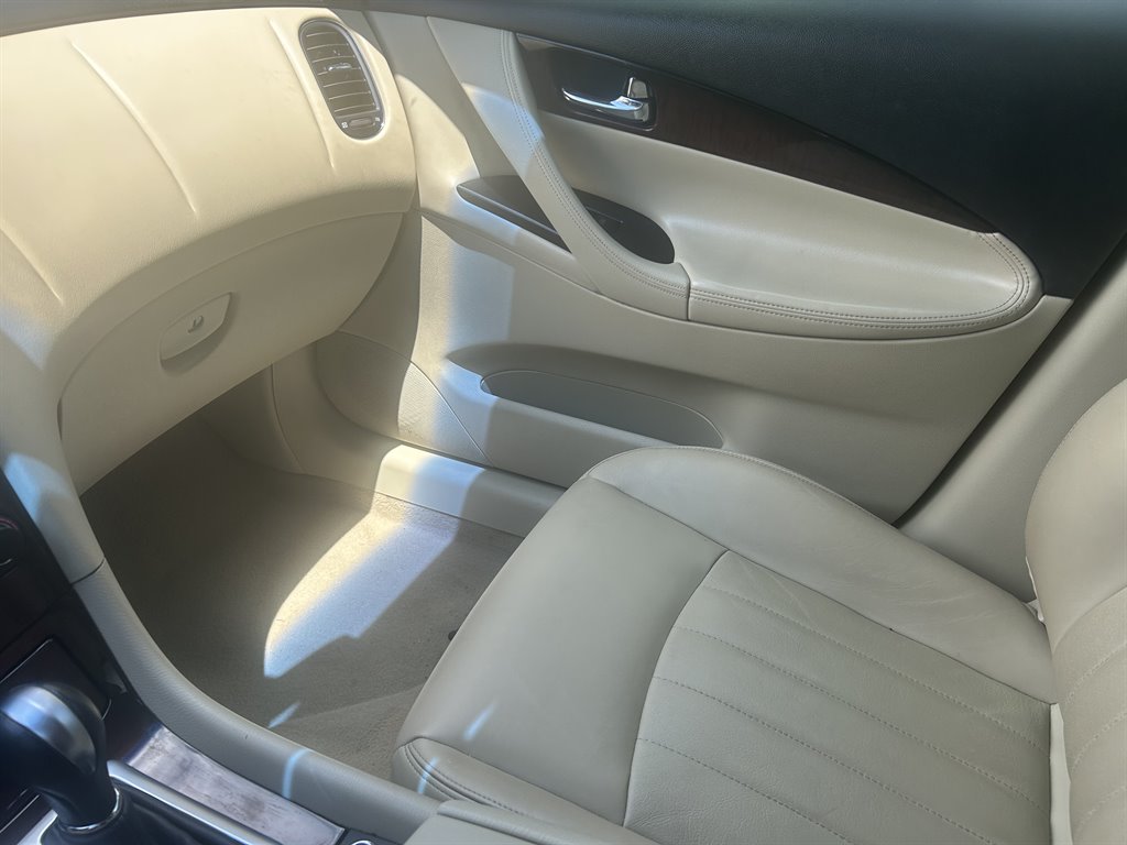 2017 Nissan Rogue - $15,890
