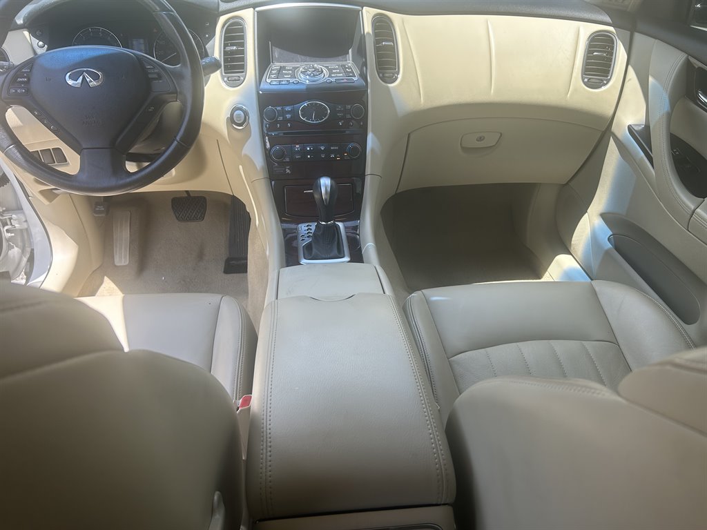 2017 Nissan Rogue - $15,890
