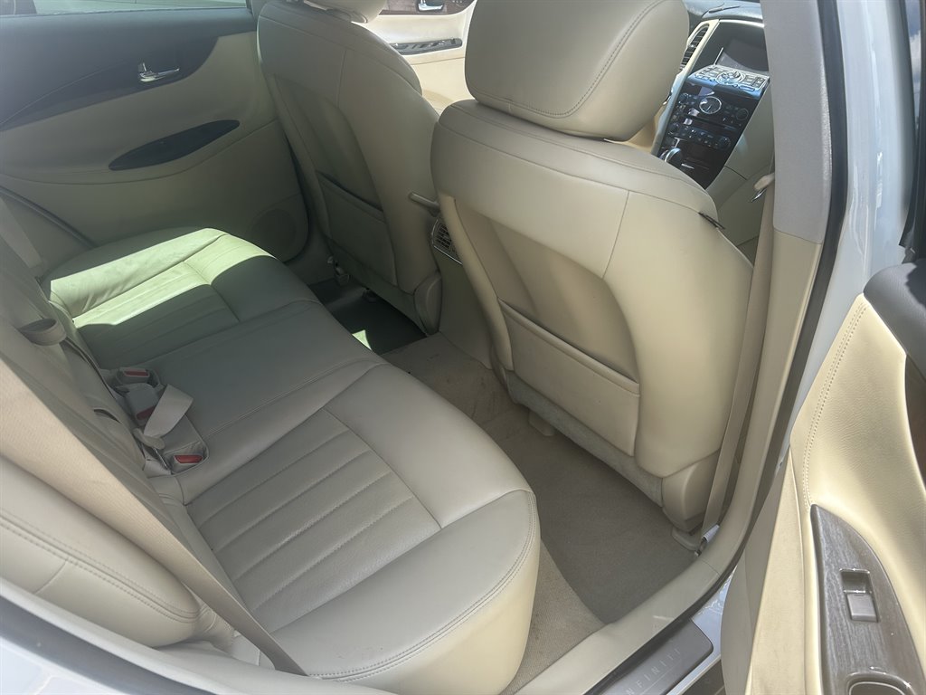 2017 Nissan Rogue - $15,890