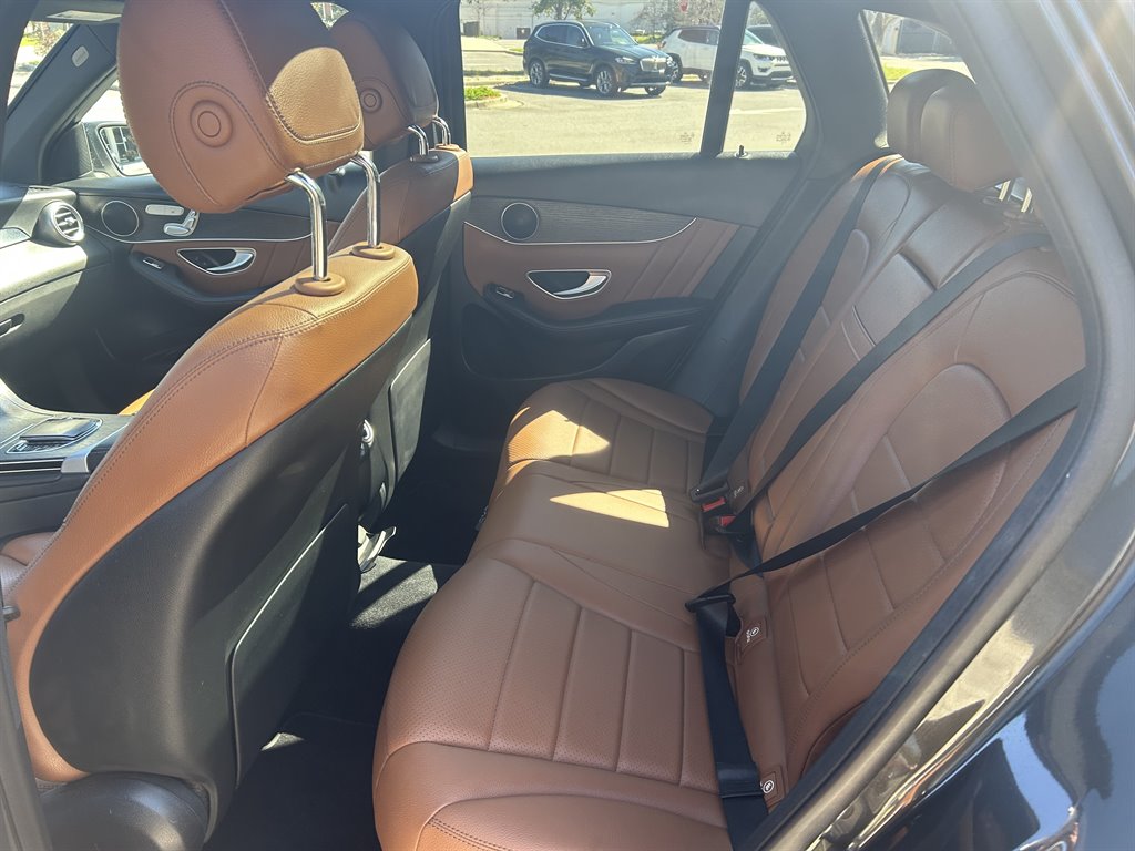 2022 Mercedes-Benz GLC - $26,890