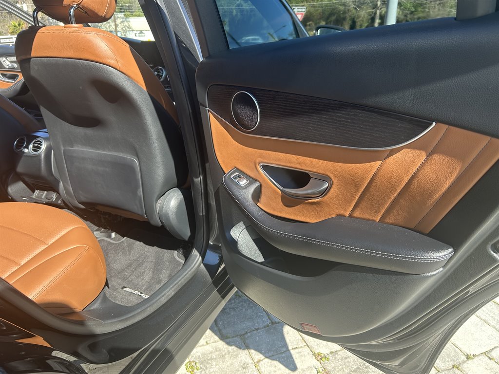 2022 Mercedes-Benz GLC - $26,890