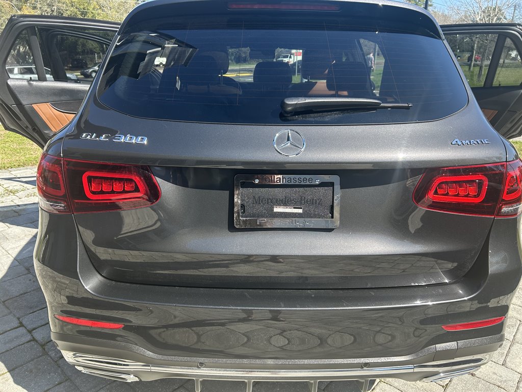 2022 Mercedes-Benz GLC - $26,890