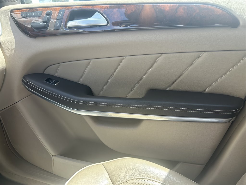 2014 Mercedes-Benz GL-Class - $13,890