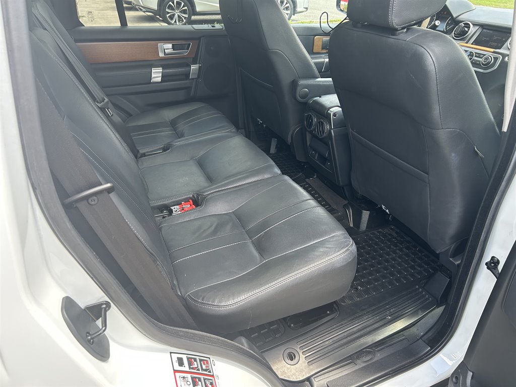 2016 Land Rover LR4 - $12,890