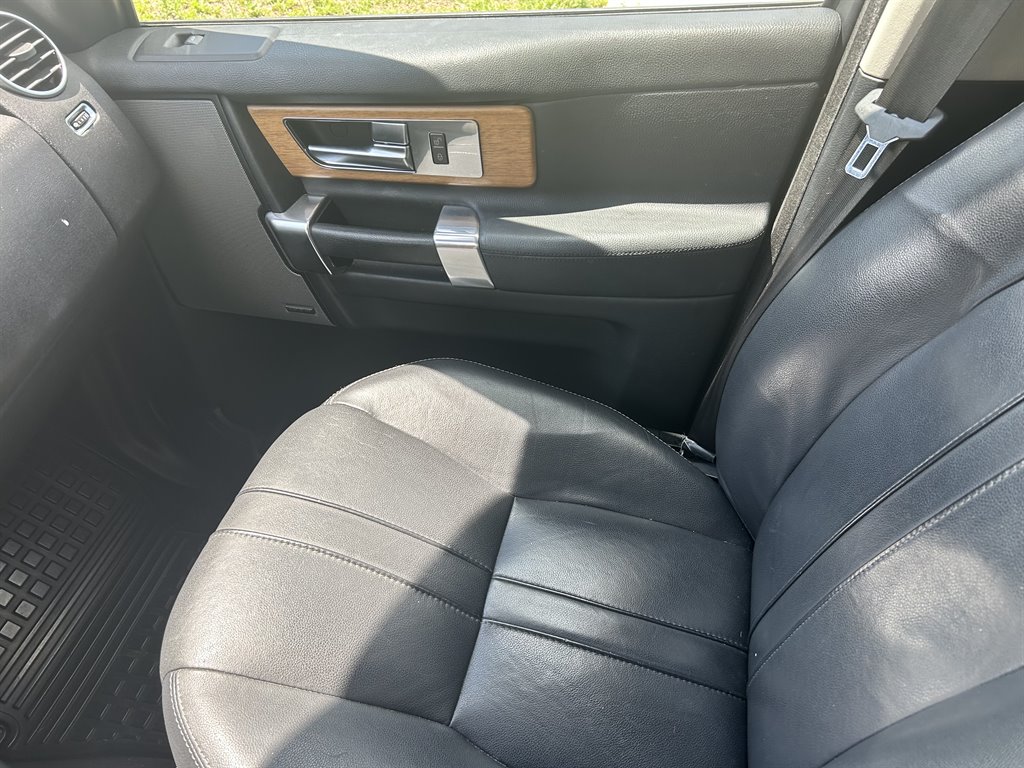 2016 Land Rover LR4 - $12,890