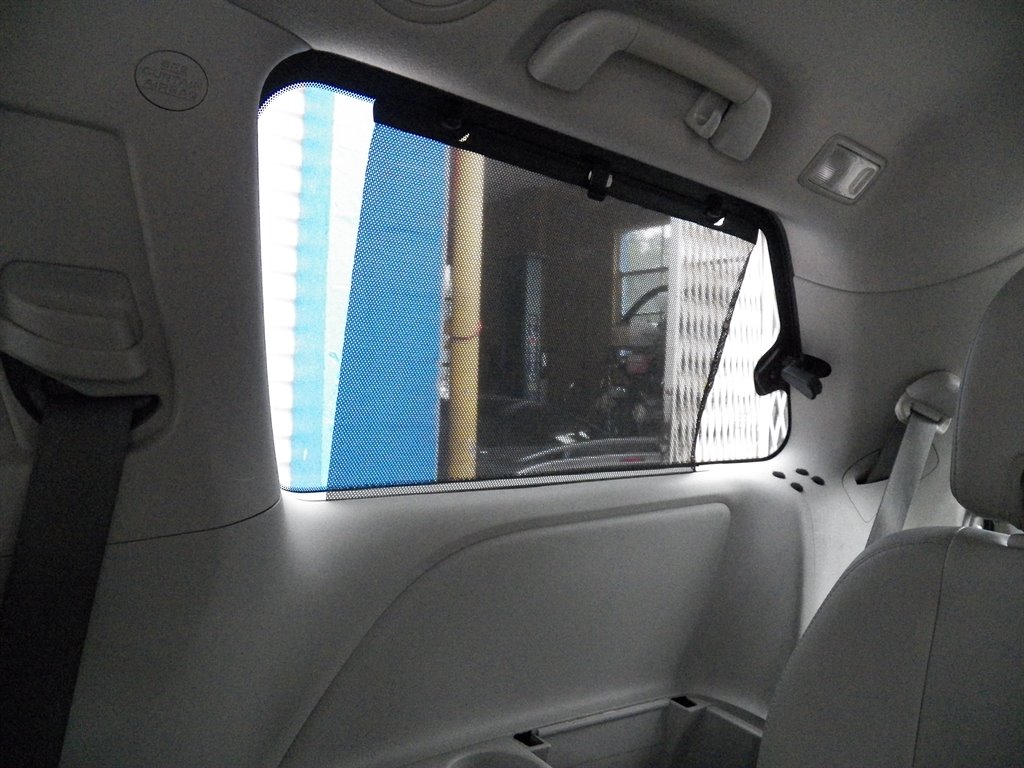 2013 Toyota Sienna XLE 7-Passenger Auto Access Se photo