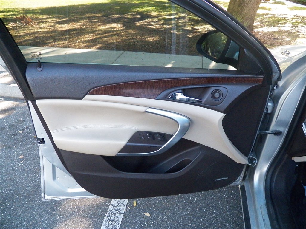2012 Buick Regal Premium 1 photo