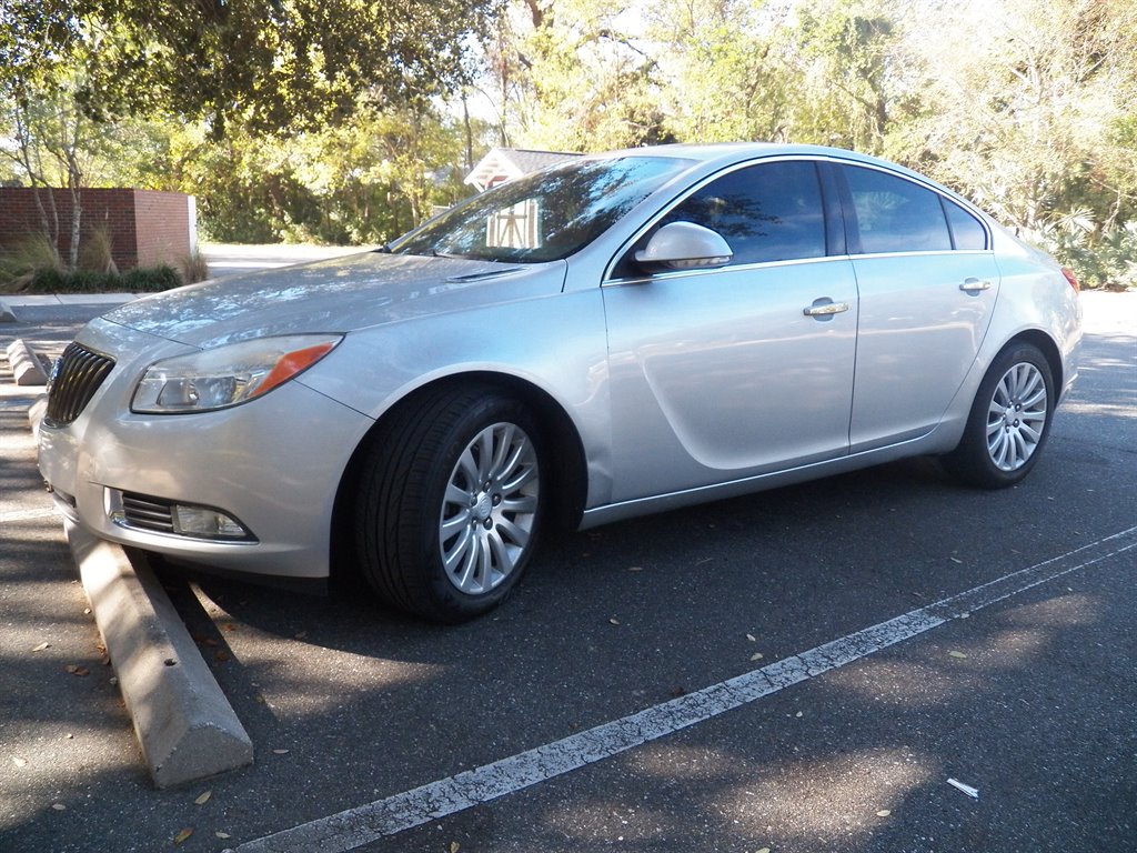 2012 Buick Regal Premium 1 photo