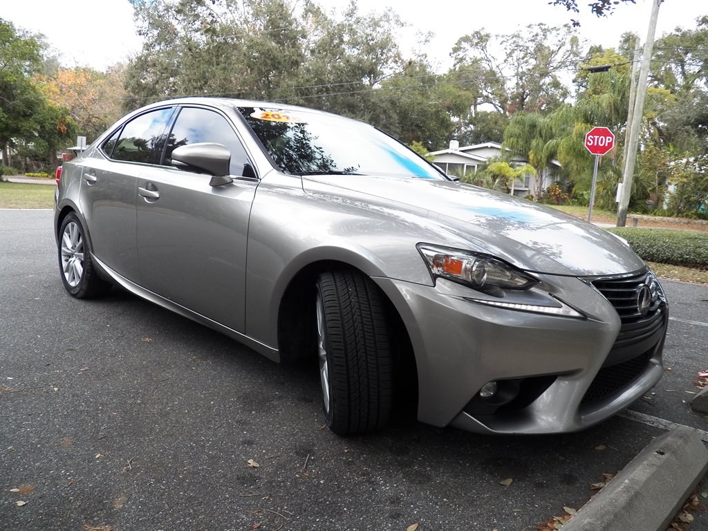 2016 Lexus IS 00t photo
