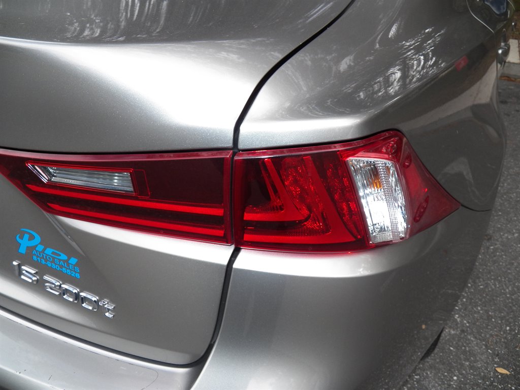 2016 Lexus IS 00t photo