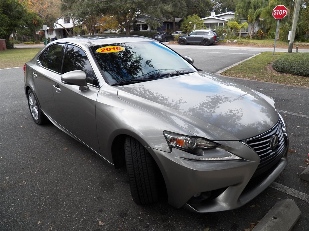 2016 Lexus IS 00t photo
