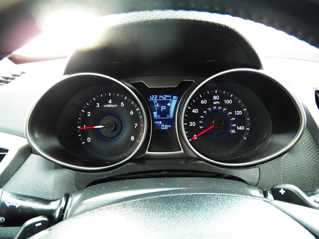 2017 Hyundai Veloster Value Edition photo