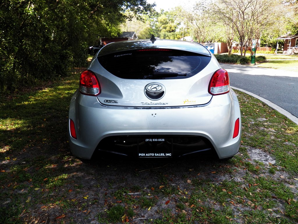 2017 Hyundai Veloster Value Edition photo
