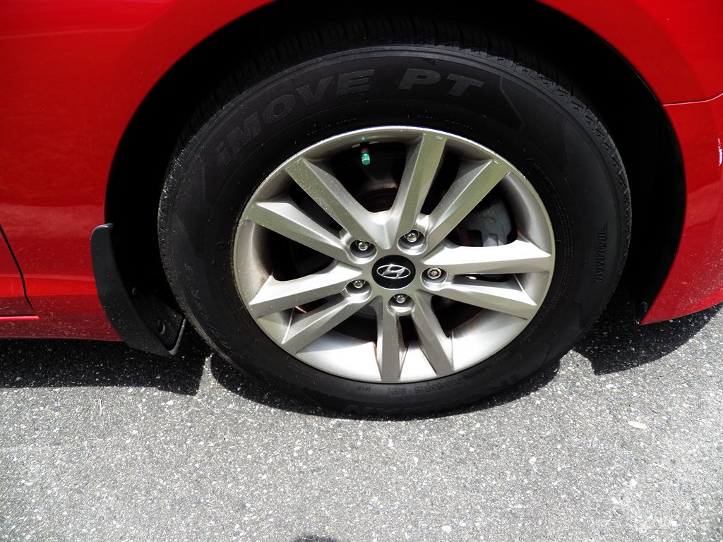 2017 Hyundai Sonata - $9,900