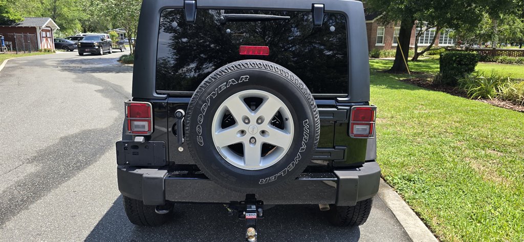 2015 Jeep Wrangler Unlimited Sport photo