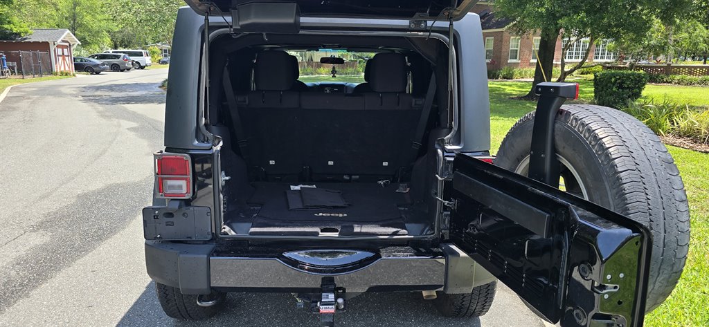 2015 Jeep Wrangler Unlimited Sport photo
