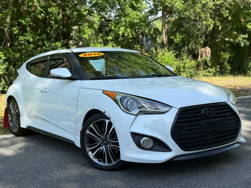 2016 Hyundai Veloster - $11,900