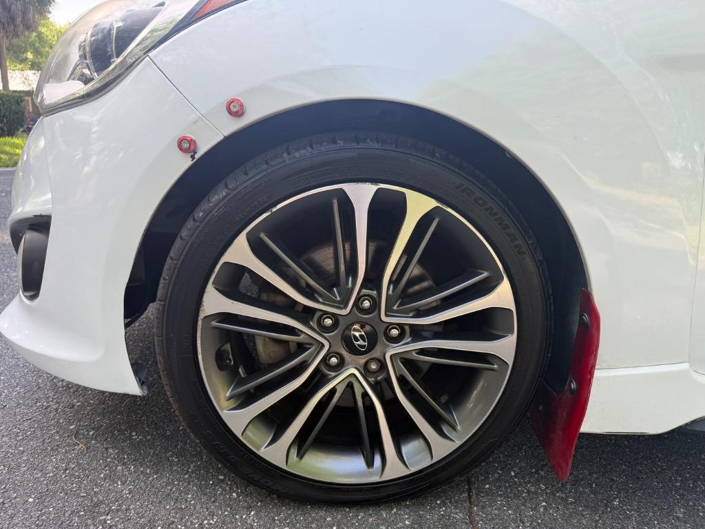 2016 Hyundai Veloster - $11,900