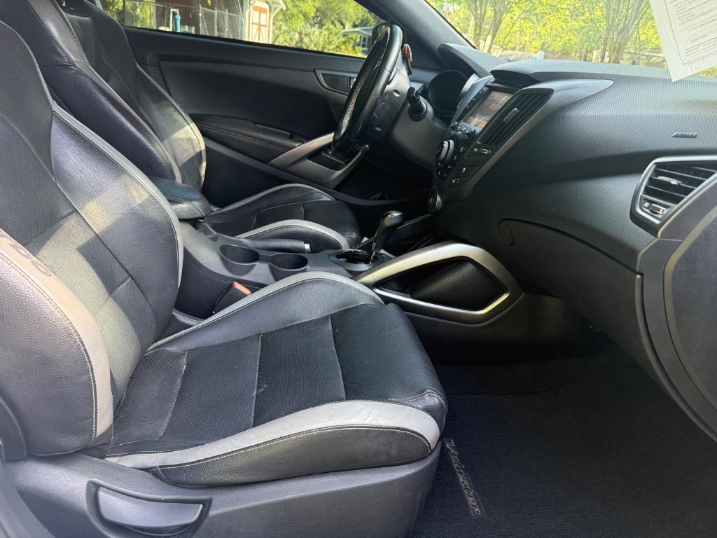 2016 Hyundai Veloster - $11,900