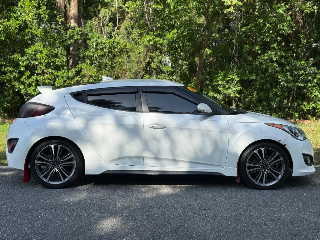 2016 Hyundai Veloster - $11,900