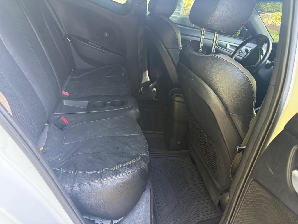 2016 Hyundai Veloster - $11,900