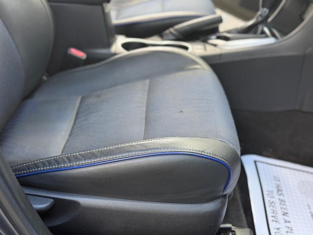 2019 Toyota Corolla - $9,900