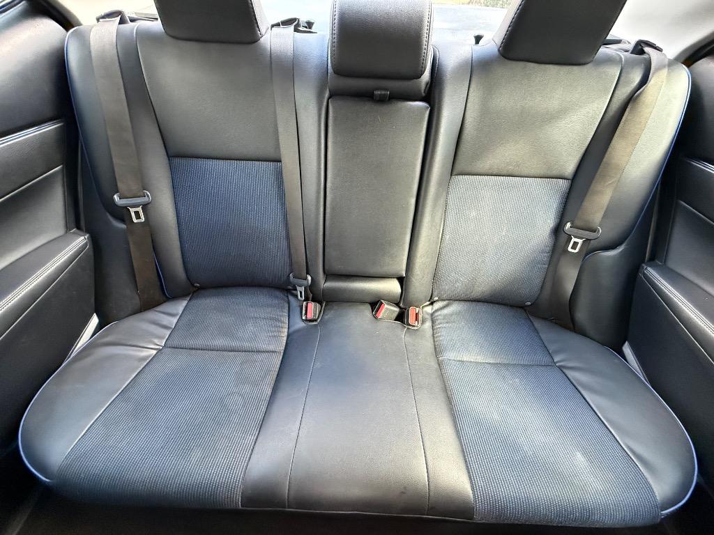 2019 Toyota Corolla - $9,900