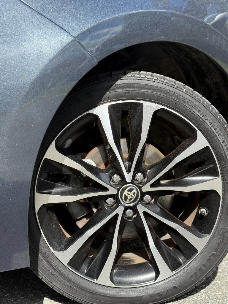 2019 Toyota Corolla - $9,900