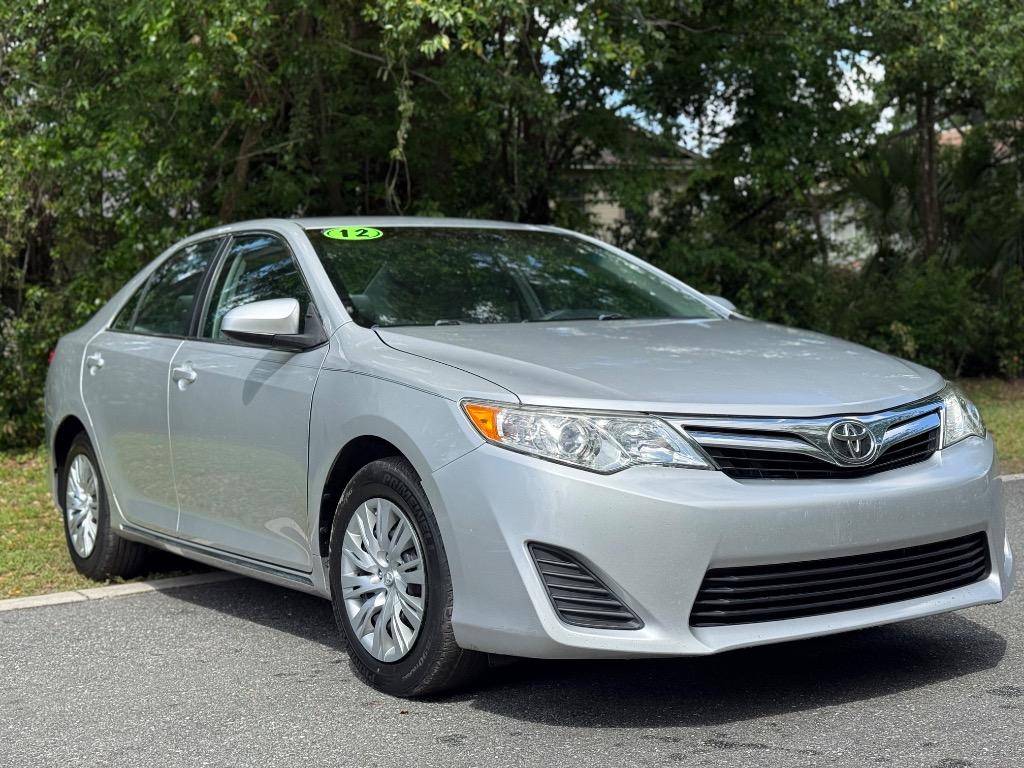 2012 Toyota Camry - $9,900