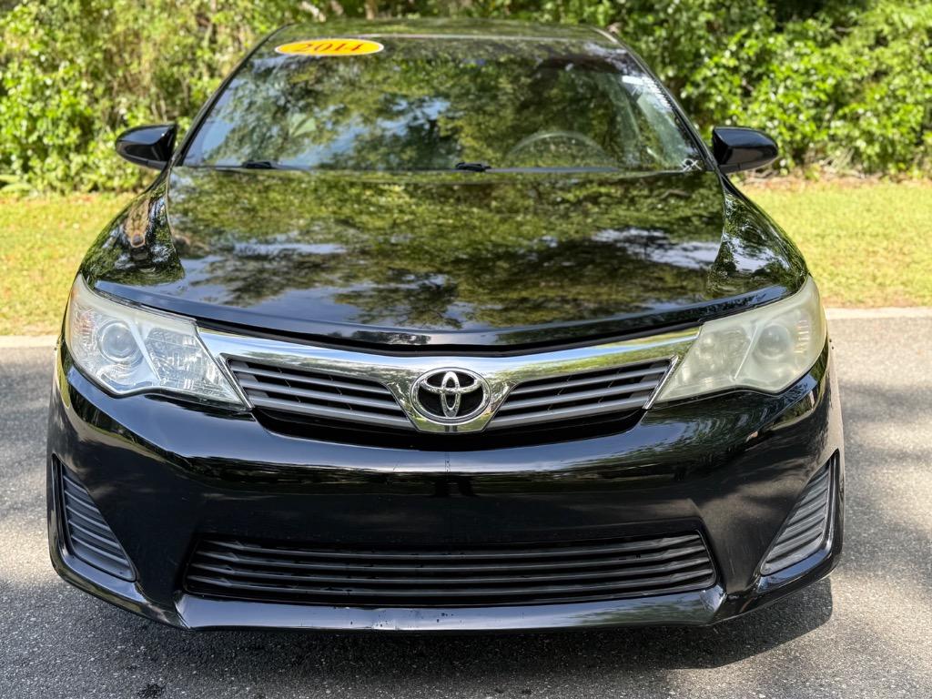 2014 Toyota Camry - $9,900