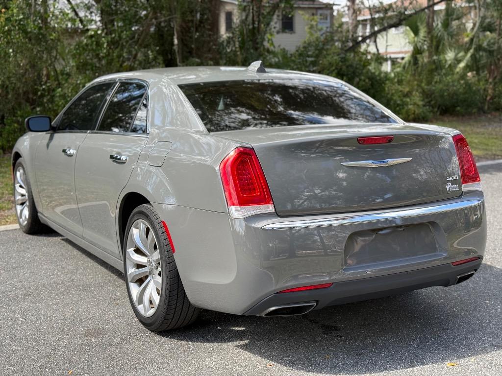 2018 Chrysler 300 - $14,900