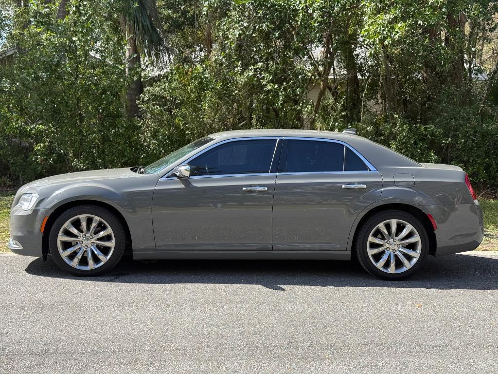 2018 Chrysler 300 - $14,900