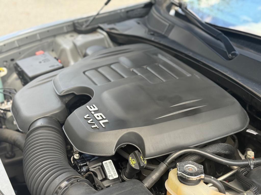 2018 Chrysler 300 - $14,900