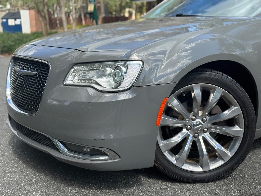 2018 Chrysler 300 - $14,900