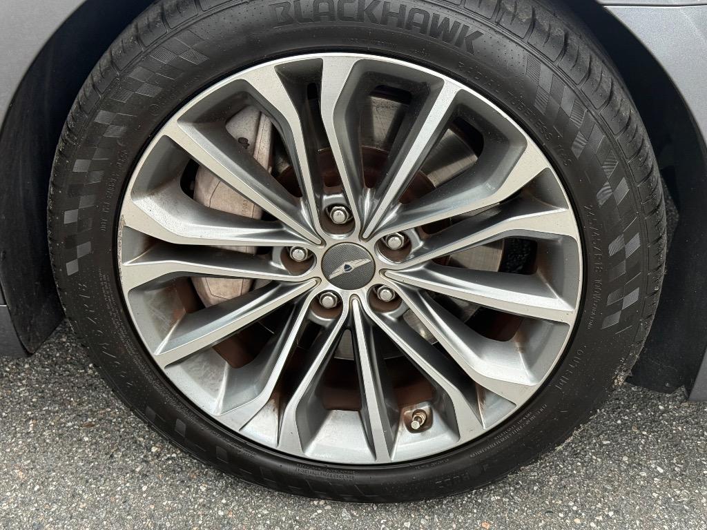 2016 Hyundai Genesis - $11,900