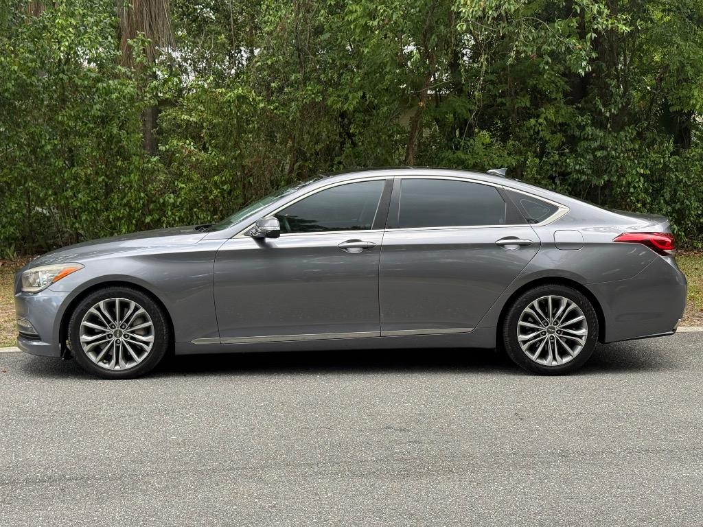 2016 Hyundai Genesis - $11,900