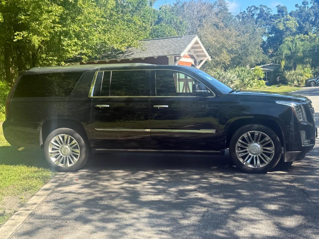 2016 Cadillac Escalade - $17,900