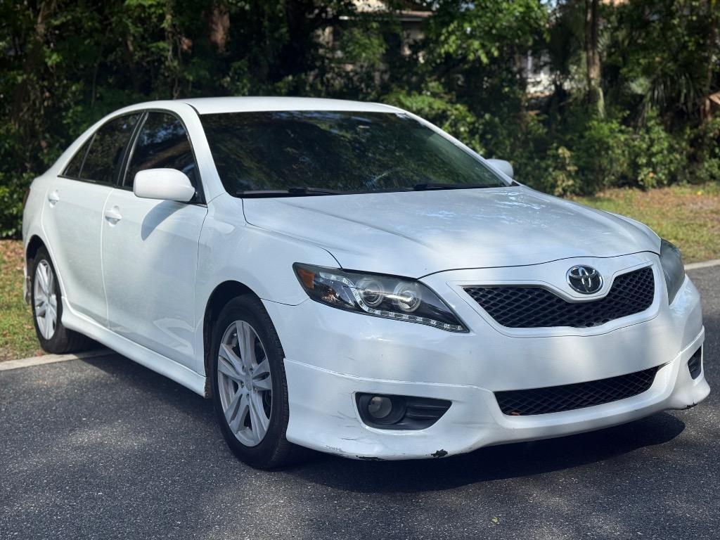 2011 Toyota Camry - $5,900