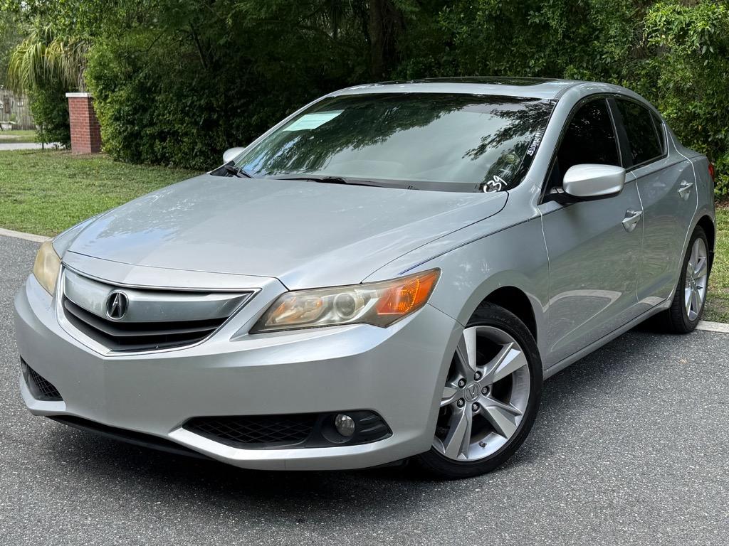 2013 Acura ILX - $10,900