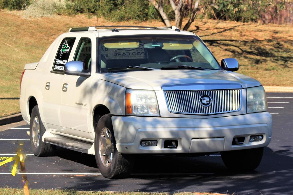 2003 Cadillac Escalade - $10,995