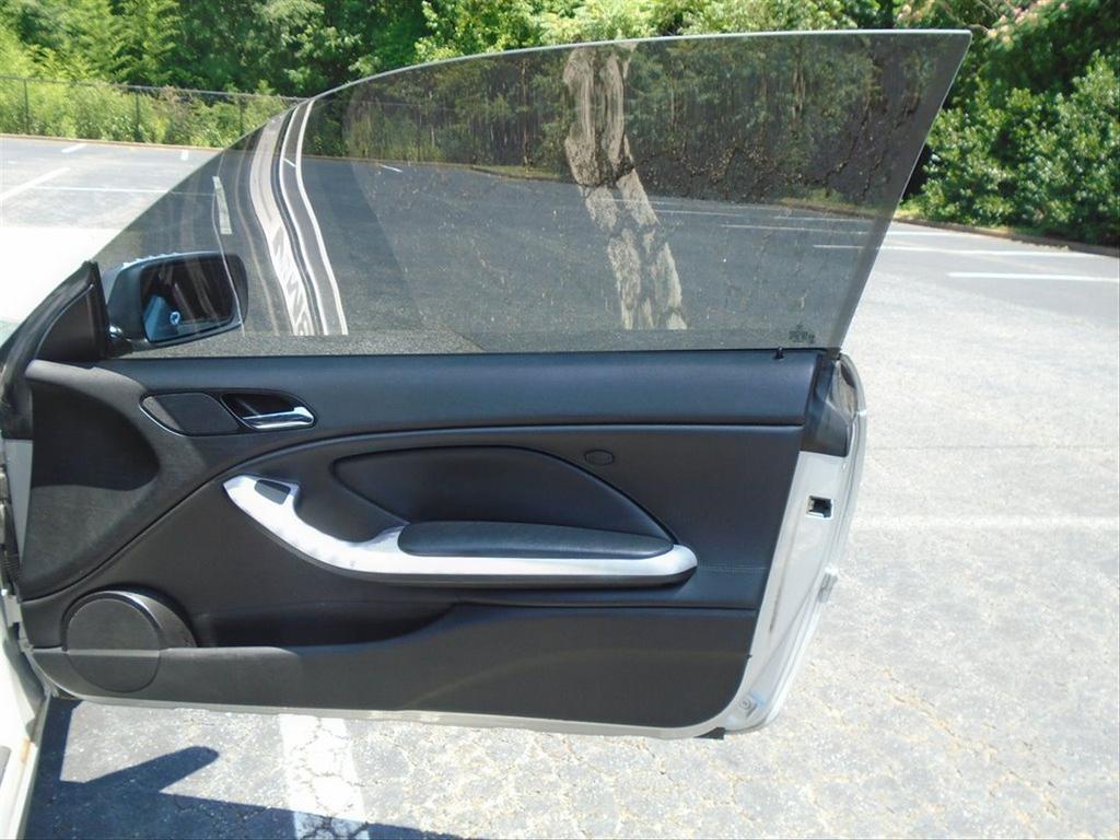 2005 BMW 3-Series 325Ci photo