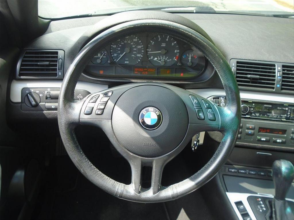 2005 BMW 3-Series 325Ci photo