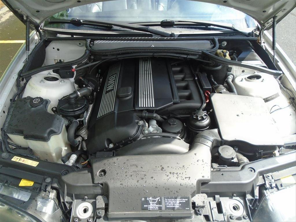 2005 BMW 3-Series 325Ci photo