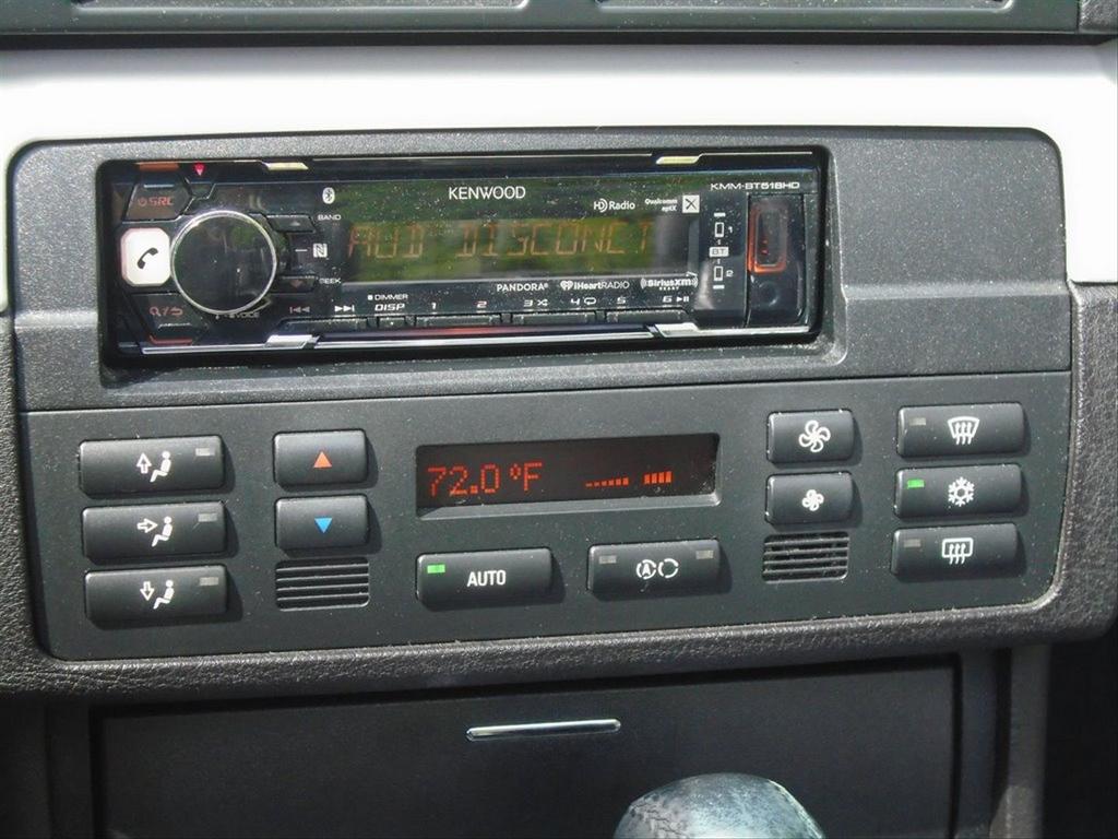 2005 BMW 3-Series 325Ci photo