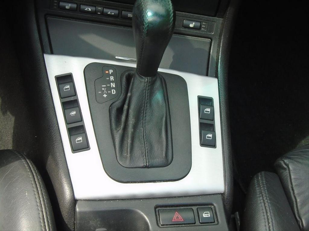2005 BMW 3-Series 325Ci photo